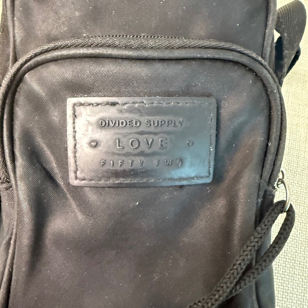 H&M Divided Supply Black Crossbody Bag Mini Messenger Pouch Travel Festival - Picture 3 of 5